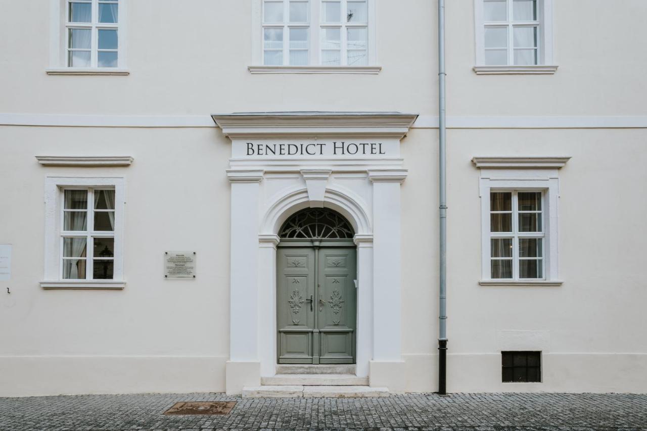 Benedict 4* Кёсег